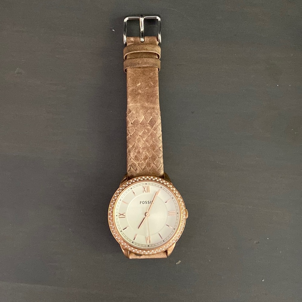 Fossil leather strap watch